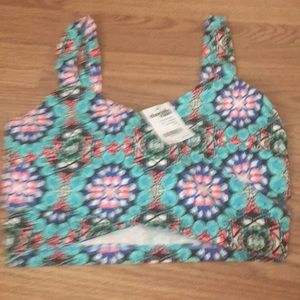 Size S pattern crop top.